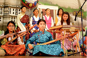 Children with musical instruments